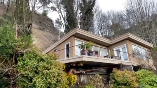 Man rescued after house slides off its foundation in Seattle following heavy rain - Erie News Now