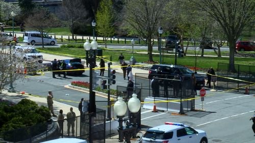 US Capitol is on lockdown after Capitol Police officers ...