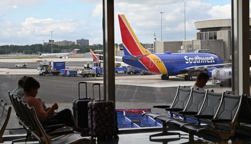 Download Southwest says it needs all flight attendants back at work ...
