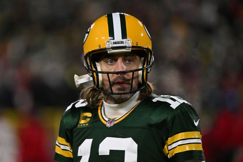 Aaron Rodgers says he will stay with the Green Bay Packers - Vimarsana News