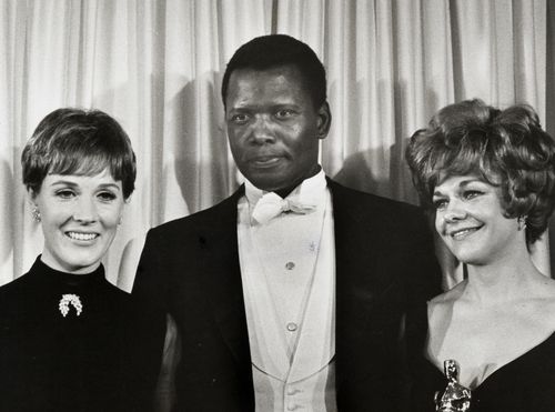 The Oscars: Three times when real events challenged whether the show must go on - Vimarsana News