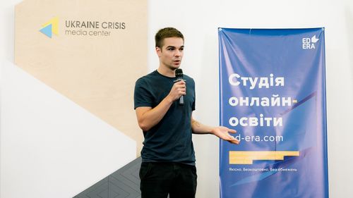 A shoemaker, a pizza shop and a bakery in Kyiv pivot to serve their country - Vimarsana News