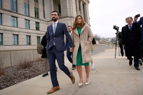 Finkenauer lawyer asks Iowa Supreme Court to return her to primary ballot in fight over signatures - Vimarsana News