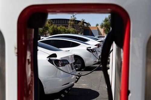 Tesla investors try to look past Elon Musk's many, many distractions