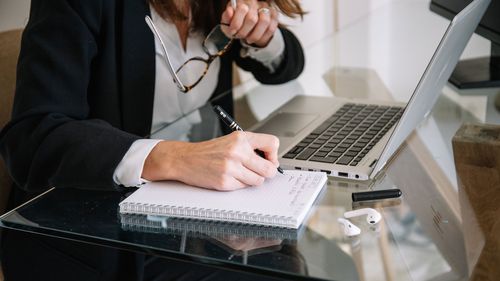 Is the Great Resignation over? Americans aren't quitting their jobs like they used to - Vimarsana News
