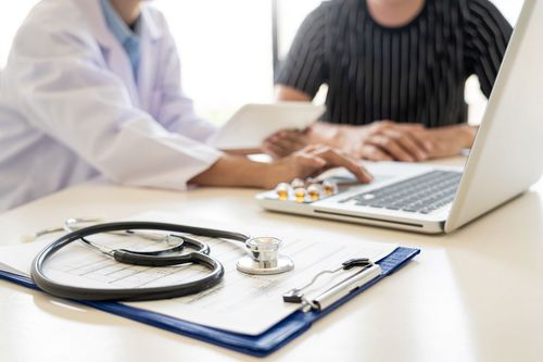 Most people have problems with their health insurance but like it anyway - Vimarsana News