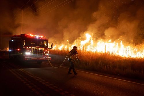 California firefighters battle several wildfires in Riverside County amid extreme heat - Vimarsana News