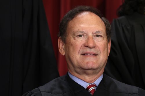Samuel Alito tells Congress to stay out of Supreme Court ethics controversy - Vimarsana News
