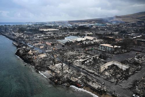 Maui's warning sirens stayed silent as wildfires approached Lahaina. Here's what we know - Erie News Now - Vimarsana News