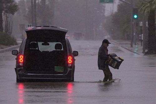 Hilary moves through western US with historic amount of rainfall - Vimarsana News