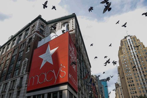 Macy's sounds the alarm on credit card delinquencies - Erie News Now - Vimarsana News