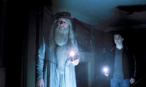 Daniel Radcliffe and other 'Harry Potter' stars remember the 'magnificent' Michael Gambon - Vimarsana News