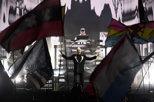 Drake called out by the Pet Shop Boys for singing the chorus of one of their hits on new song without permission - Vimarsana News