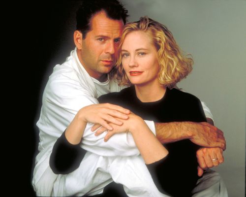 Bruce Willis' wife celebrates the debut of 'Moonlighting' on Hulu - Vimarsana News