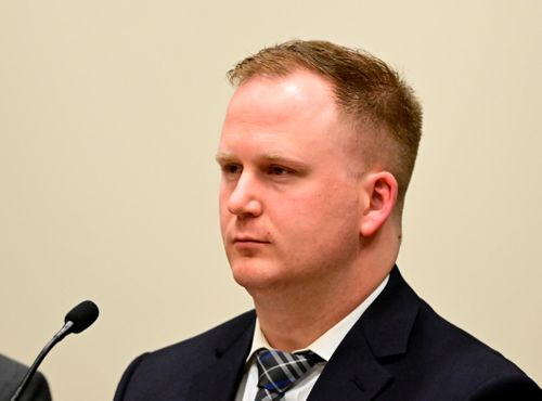 Aurora police officer's actions had 'cataclysmic effect' on Elijah McClain, prosecutor says as manslaughter trial opens - Vimarsana News