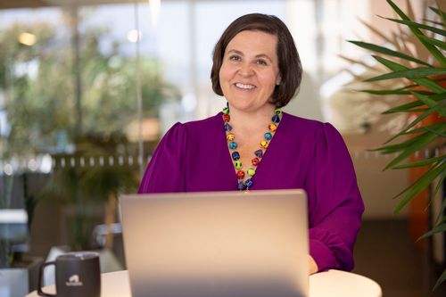This executive has a unique return-to-office strategy. Here's how it's going - Vimarsana News