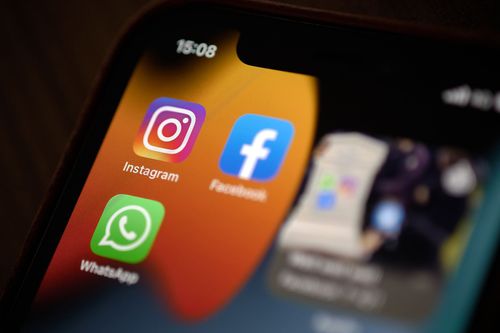 Facebook and Instagram will require political advertisers to disclose AI deepfakes - Vimarsana News