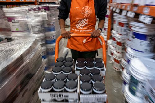 Home Depot's earnings and sales fall again, but it beats Wall Street's forecasts - Vimarsana News