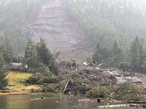 'Everybody is pretty darn helpful': Boat operators rescue about 20 people after deadly Alaska landslide - Vimarsana News