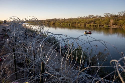 Texas tells Supreme Court it's working to give Border Patrol access to boat ramp on Rio Grande - Vimarsana News