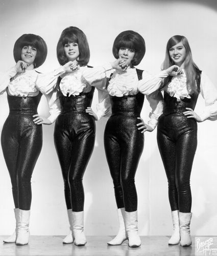 Mary Weiss, Shangri-Las lead vocalist behind 'Remember (Walking in the Sand)' and more, has died - Vimarsana News