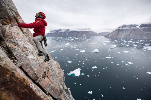 'Arctic Ascent' follows 'Free Solo's' Alex Honnold on his latest dizzying climb - Vimarsana News
