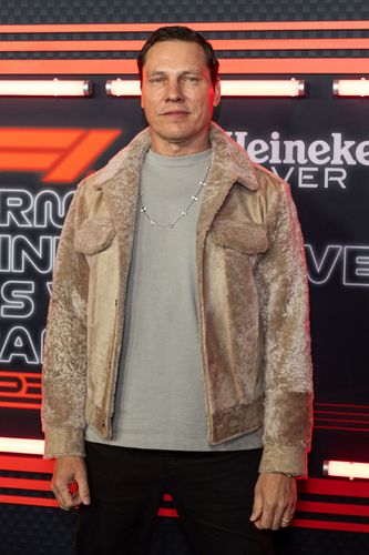 Tiësto reveals he's pulling out of DJ duties at the Super Bowl due to family emergency - Vimarsana News