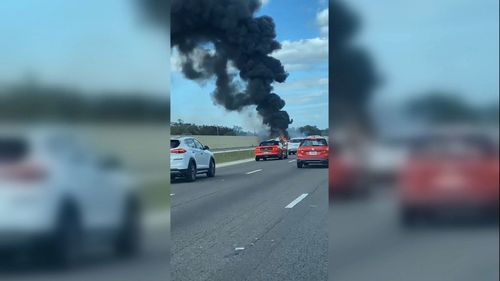 2 Dead after plane crashes on I-75 near Naples, Florida - Vimarsana News