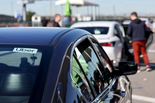 Uber, Lyft and Deliveroo workers in US and UK plan Valentine's Day strike - Vimarsana News