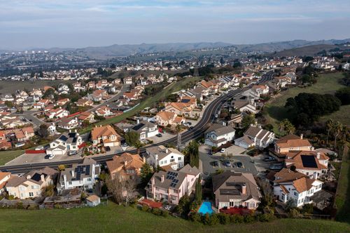 Mortgage rates rise for the second week, reaching 6.77% - Vimarsana News