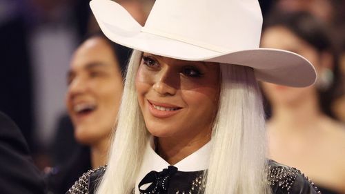 Beyoncé debuts at No. 1 on Billboard's Hot Country Songs chart and makes history - Vimarsana News