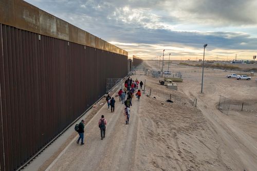 Migrant crisis looms over governors' gathering at the White House - Vimarsana News