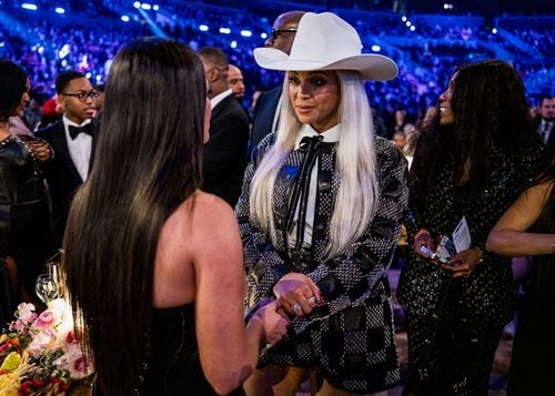 Beyonc drops Cowboy Carter and hold on to your horses becaus