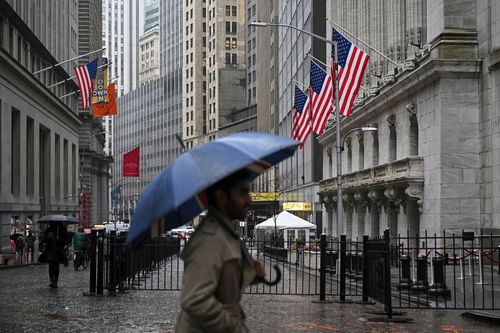 Dow falls nearly 400 points to continue second quarter's weak start - Vimarsana News