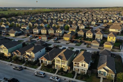 US homes sales dropped last month as March prices reached a record high - Vimarsana News