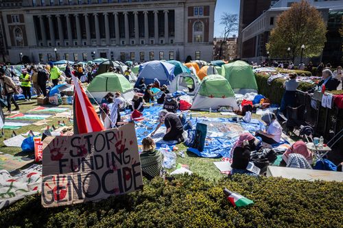 Columbia University sets midnight deadline for talks to dismantle protest encampment - Vimarsana News