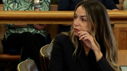 Text messages suggested tensions between Karen Read and her police officer boyfriend, prosecutor says at her murder trial - Vimarsana News