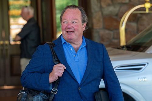 Paramount Global ousts chief Bob Bakish as future of media conglomerate hangs in the balance - Vimarsana News