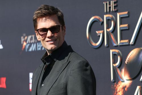 Tom Brady took issue with a joke about Robert Kraft during Netflix's 'The Greatest Roast of All Time' - Vimarsana News