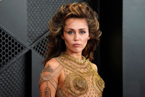 Miley Cyrus Has a Complicated Relationship with Billy Ray Cyrus and Limited Friendships with Other Celebs Miley Cyrus Has a Complicated Relationship with Billy Ray Cyrus and Limited Friendships with Other Celebs