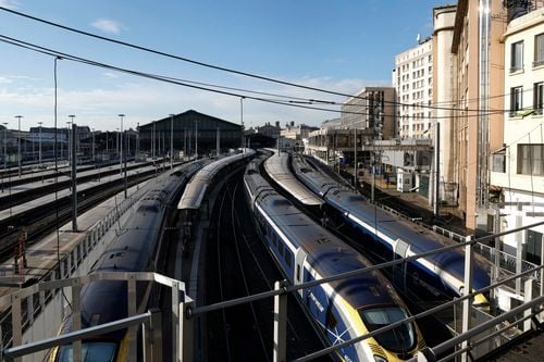 ‘Really huge’ unexploded WWII bomb found outside Paris triggers major ...